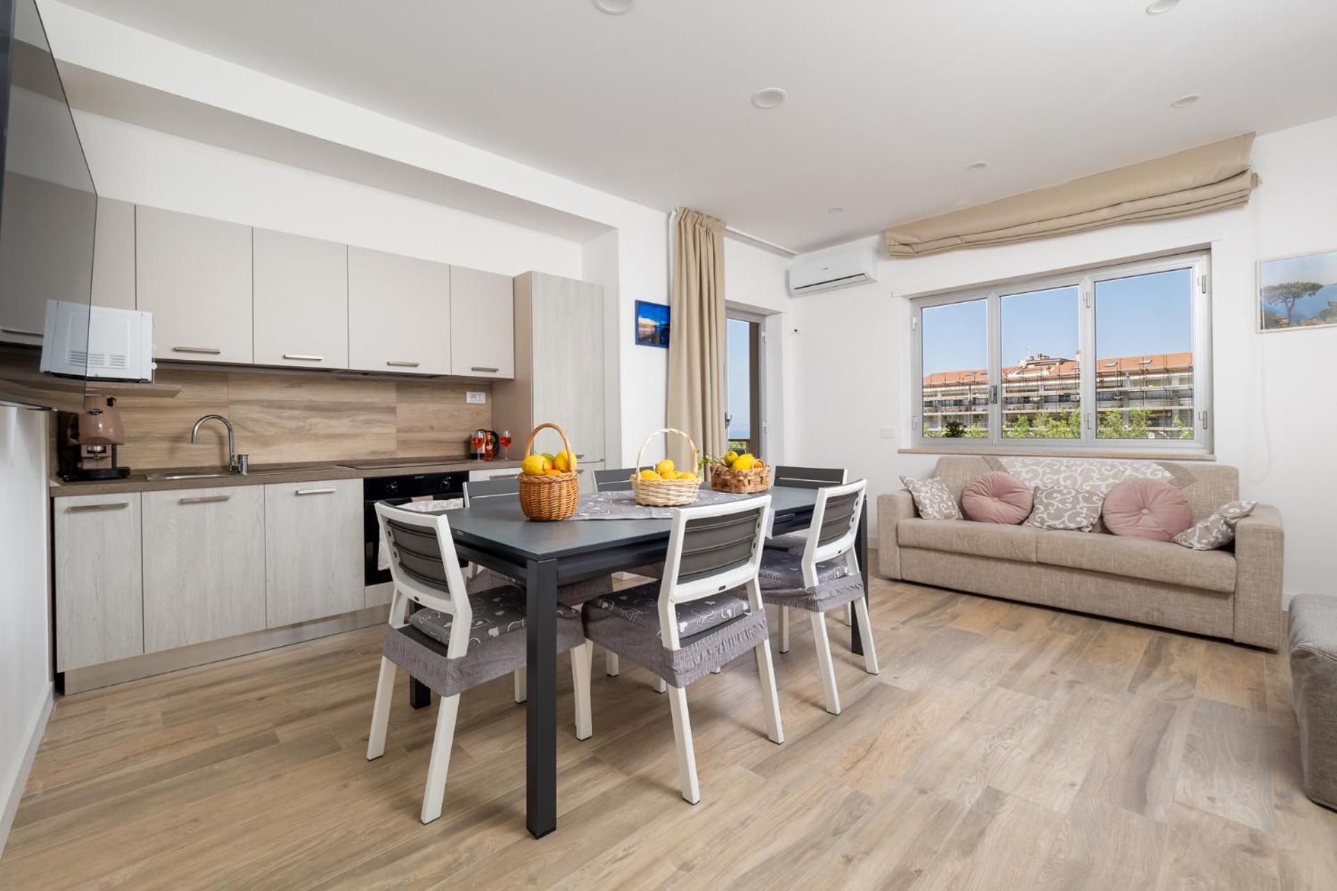 Nonno Angelo - 4 Bedrooms With Free Parking & Seaview Balcony Sorrento Luaran gambar