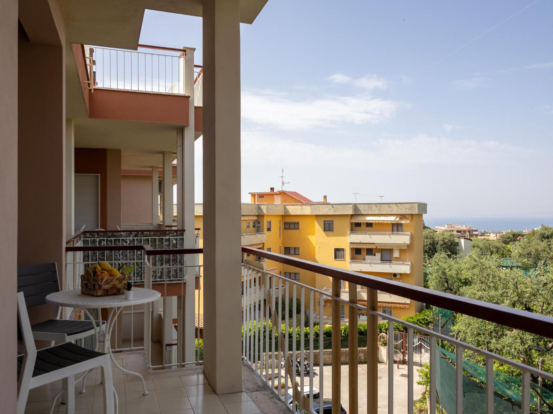 Nonno Angelo - 4 Bedrooms With Free Parking & Seaview Balcony Sorrento Luaran gambar