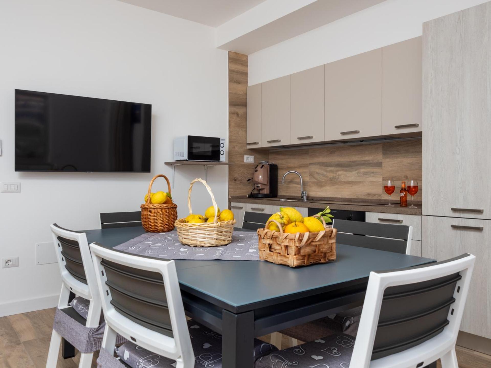 Nonno Angelo - 4 Bedrooms With Free Parking & Seaview Balcony Sorrento Luaran gambar
